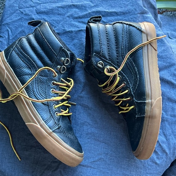 Size 7 Black Leather Vans w/ a dope sole 😉 - Picture 5 of 6